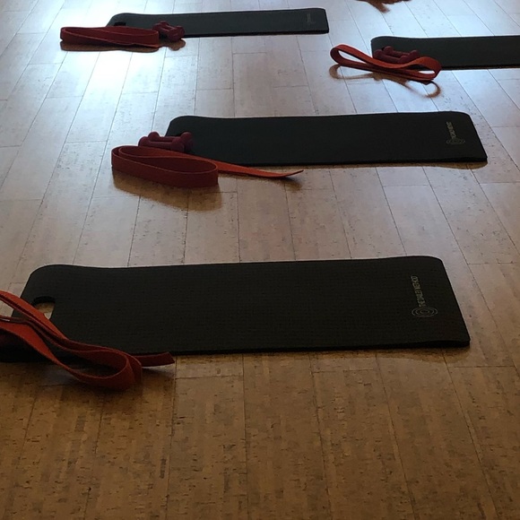 Yoga Mats, yoga blocks and straps - Picture 2 of 2